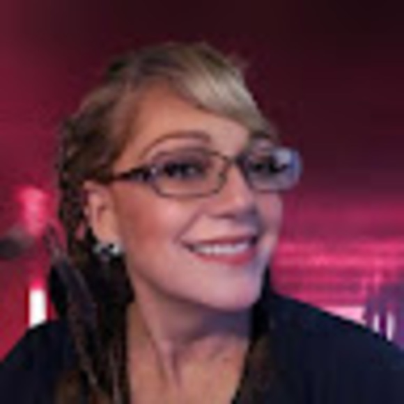 Meet your Posher, Diane - Picture 1 of 1